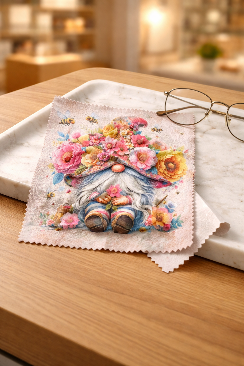 Flower Garden Gnome Glasses Cloth 🌼🧙‍♂️