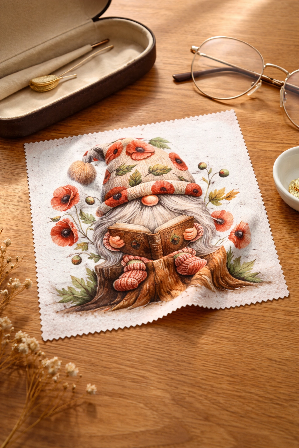 Poppy Patch Gnome Glasses Cloth 🍄🌺