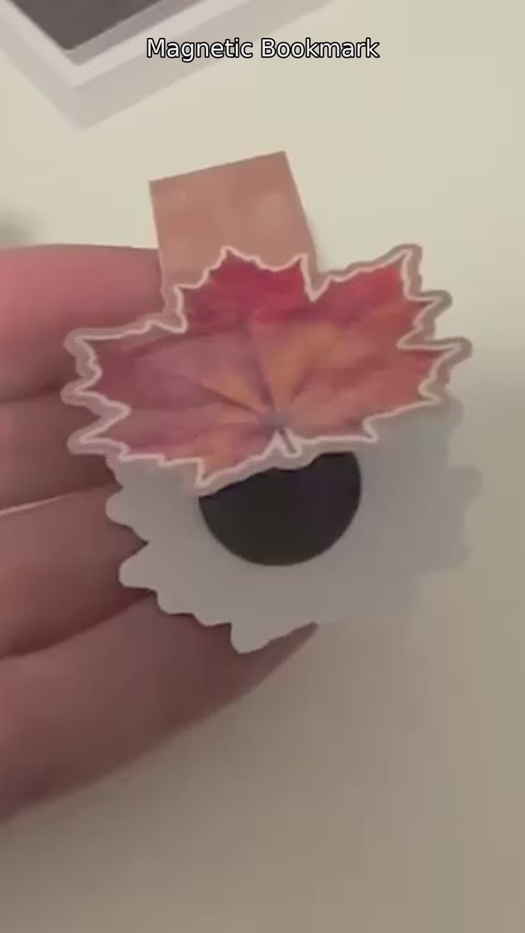 Autumn Maple Leaf Magnetic Bookmark – Cozy Fall Reading Page Marker
